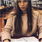 Chica joven con bachillerato y amplia experiencia en las asignaturas de lengua gallega y castellana, dará clases particulares a alumnos de ESO o primaria. También con amplios conocimientos en inglés